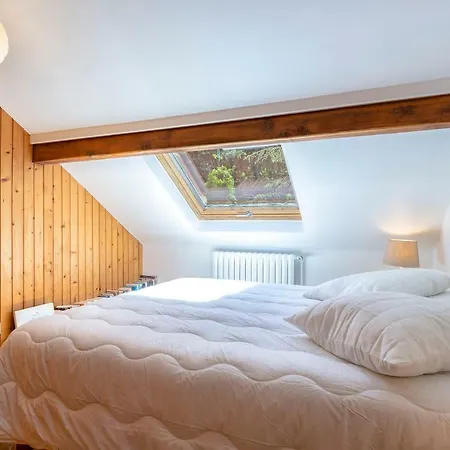 Villa Le Fartot : Dans La Baie Avec Ponton Prive. Talloires